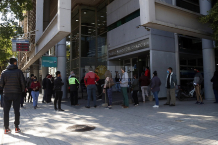 Banco del Chaco- cajeros.JPG