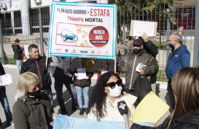 Protesta y reunión de afectados por planes de autos con sabor a poco