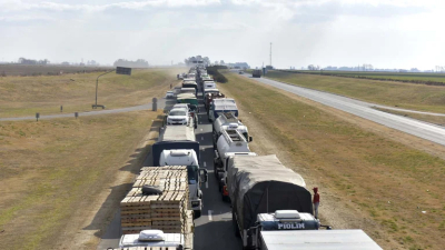 Según el ministro de Transporte, la falta de gasoil se solucionaría "en 15 o 20 días"