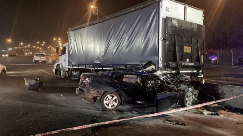Persecución y choque en la Panamericana: tres muertos y un herido grave