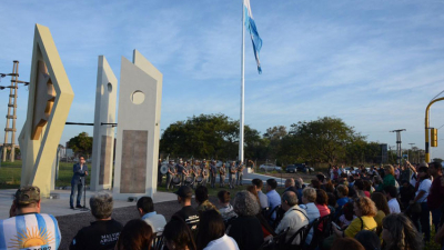 Inauguraron un monumento en honor a sobrevivientes de Malvinas