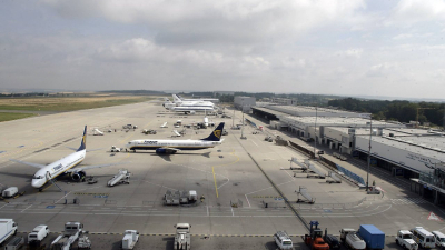 En el Reino Unido cerraron un aeropuerto porque la pista se derretía
