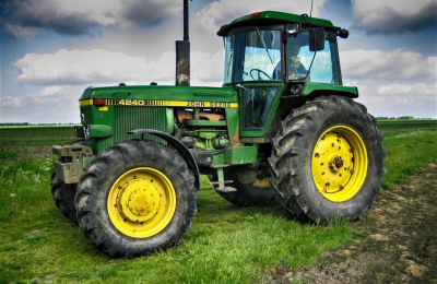 Hackean los John Deere para utilizar juegos