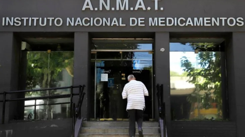 ANMAT prohibió un ajo en polvo, un aceite de coco y suplementos dietarios: cuáles son las marcas