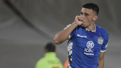 Talleres, en una contra letal, venció a River y lo alejó de la pelea