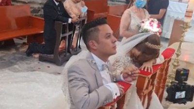 Una novia se desmayó en el altar cuando estaba a punto de dar el sí
