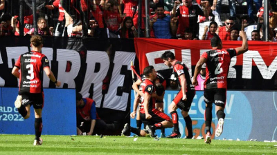Newells derrotó a Boca y le puso suspenso a la definición de la Liga