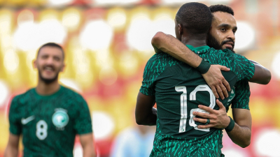 Dos lesiones en Arabia Saudita para el debut