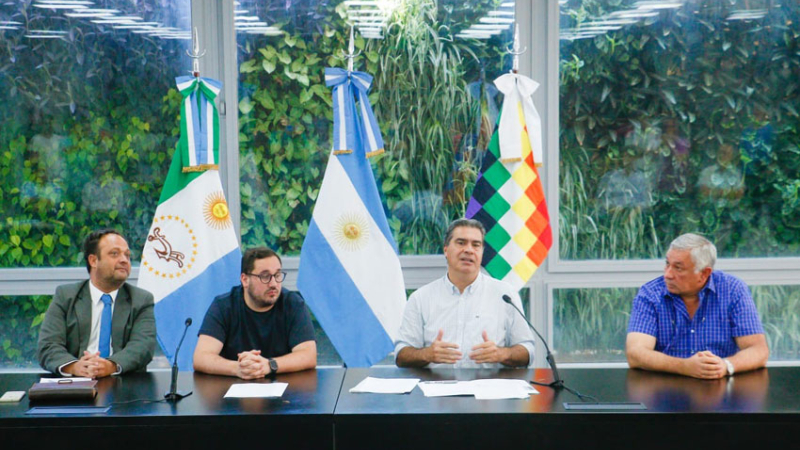 Capitanich abrió sobres para el tercer acueducto del Gran Resistencia