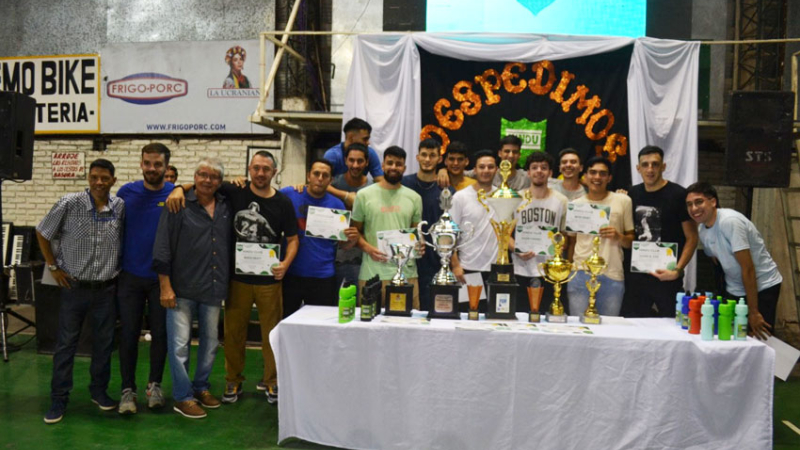 El básquet de Hindú Club se llevó todos los aplausos