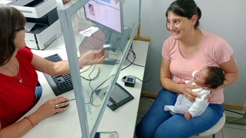 Creció 700% la inscripción de bebés con el nombre Lionel o Lionela
