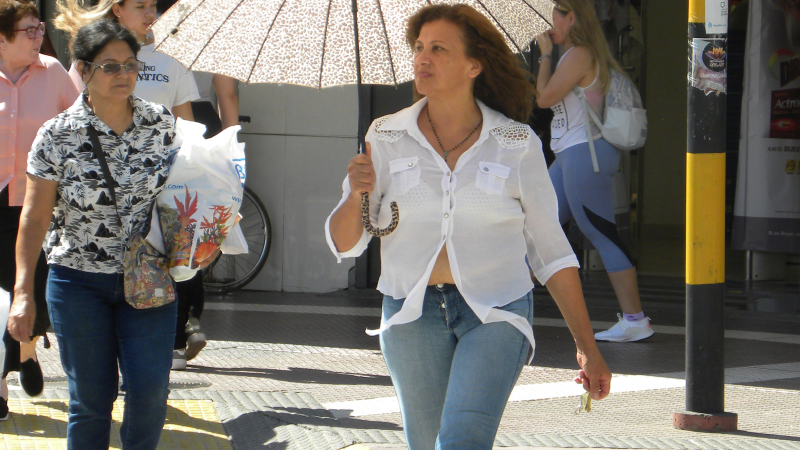 El calor no cesa: hay alerta amarilla para cinco departamentos chaqueños
