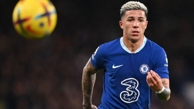 Buen debut de Enzo Fernández en el empate del Chelsea