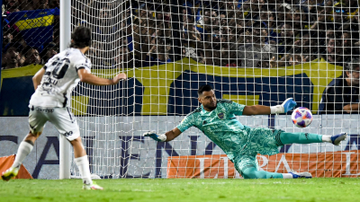 Romero se convirtió en héroe y Boca empató con Central Córdoba