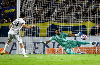 Romero se convirtió en héroe y Boca empató con Central Córdoba