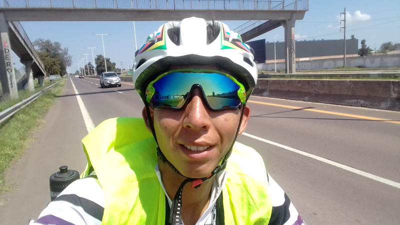Pedaleó tres días desde Pinedo a Paso de la Patria, y logró cumplir un sueño