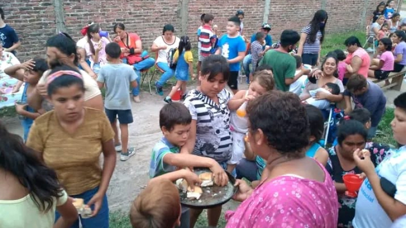 Invitan a colaborar con una colecta solidaria para niños de un merendero