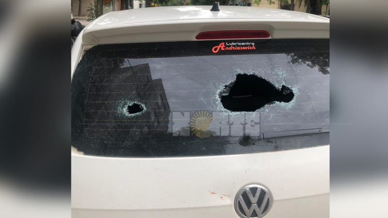 Grave ataque piquetero en la Ruta 16: "Me rompieron el auto porque bajé a filmar"