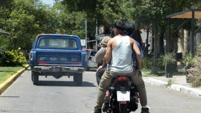 Continuaron los controles, pero sigue la resistencia a utilizar el casco