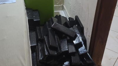 Paraguay: una pareja abandonó casi 100 kilos de marihuana en un motel