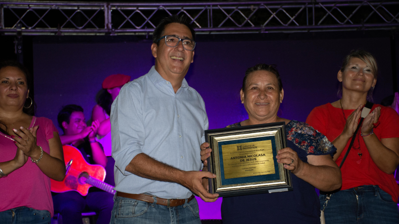 Gustavo Martínez homenajeó a mujeres de la zona este de Resistencia