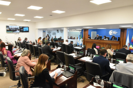 Limitan el uso de telefonia e internet en carceles.jpg
