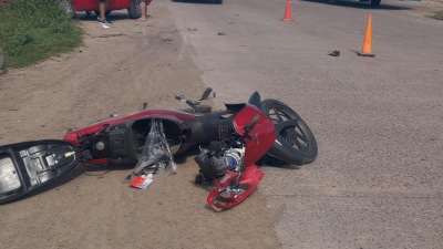 Motociclista con "traumatismo grave" en la cabeza luego de un choque en Barranqueras