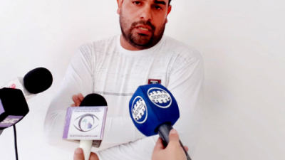 Exobreros de la plaza despedidos siguen reclamando pagos adeudados