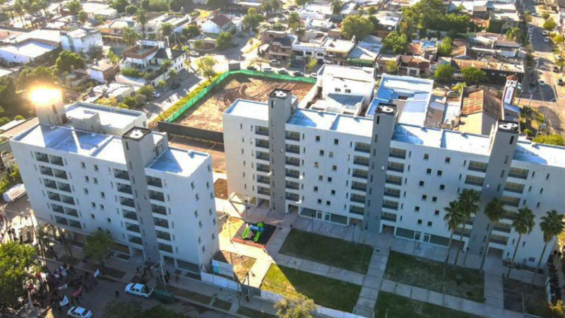 La mitad de las viviendas que se entregan en Chaco son de programas anteriores a 2019