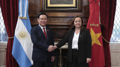Cecilia Moreau recibió a su par de Vietnam para promover la cooperación económica y parlamentaria entre ambos países