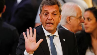 Massa vuelve a subir la tasa de interés y amplía la intervención del Central en la puja con la inflación