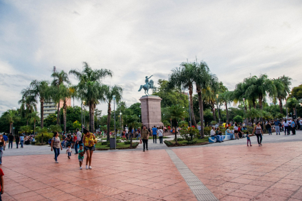 PLAZA 25 DE MAYO 1.jpg