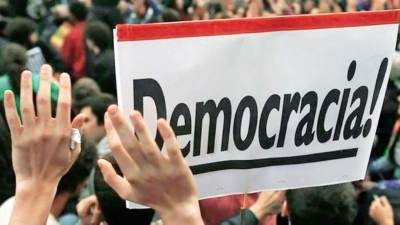 El ángel que perdimos y la democracia que se diluye