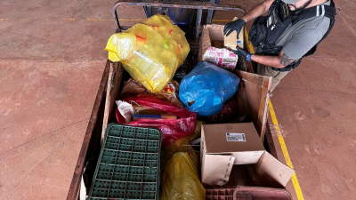 Paraguay: en un motocarro llevaba cartón, plástico y casi 100 kilos de droga