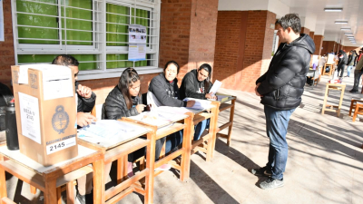 "La democracia es el camino para concretar los sueños de la patria" , sostuvo el intendente de Machagai