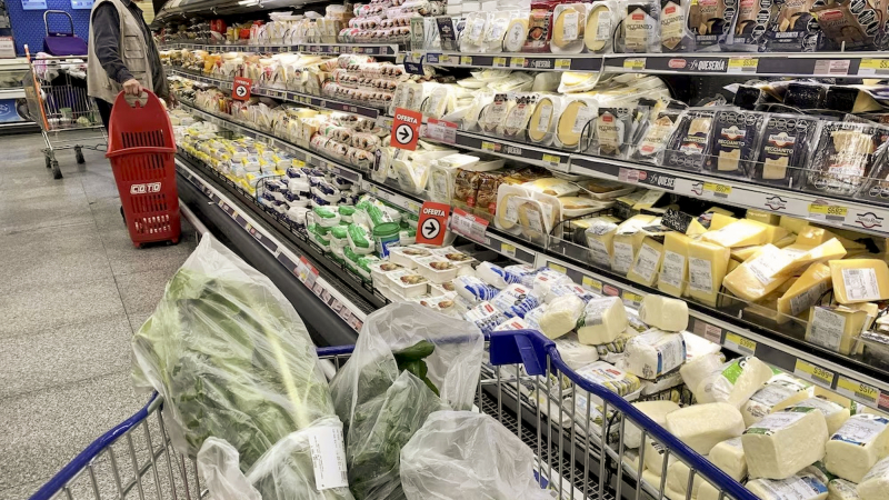 Supermercados recibieron nuevos precios entre 15 y 18% más caros
