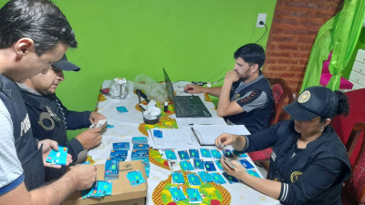Pareja narco retuvo más de 300 tarjetas de débito y DNI para créditos usurarios