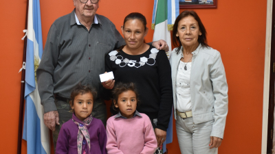 Ladislao Perduk entregó DNI en Tres Isletas