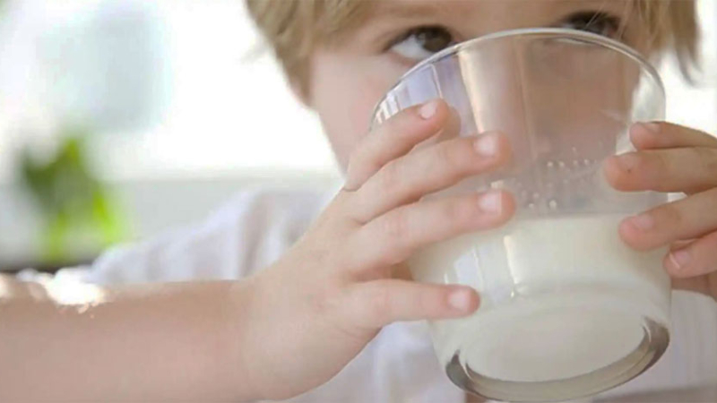 Cada día nacen 40 bebés con alergia a la proteína de la leche de vaca