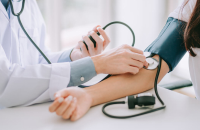 Medir bien la presión arterial, clave en la lucha contra la hipertensión