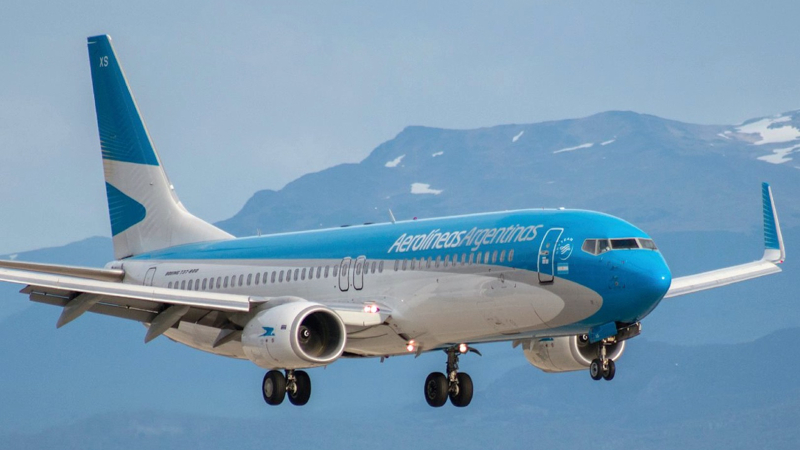 Primer vuelo de Aerolíneas Argentinas con combustible sostenible