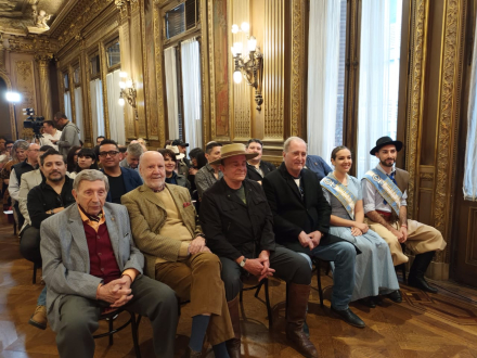 33 FIESTA NACIONAL DEL CHAMAMÉ- PRESENTACIÓN EN CASA DE LA CULTURA (1).jpeg