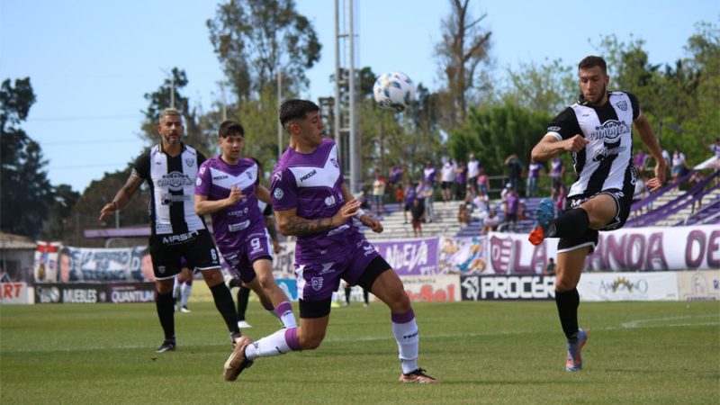 For Ever completó el año ganando en Campana