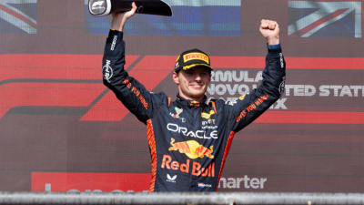 Nueva muestra de la superioridad de Verstappen, que quedó a uno de Prost