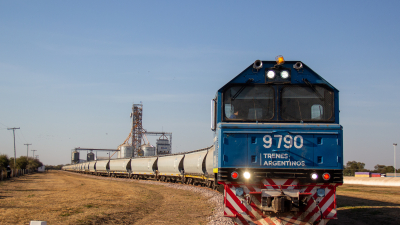 "Cualquiera sea el destino del país, el desarrollo ferroviario no debería tener freno"