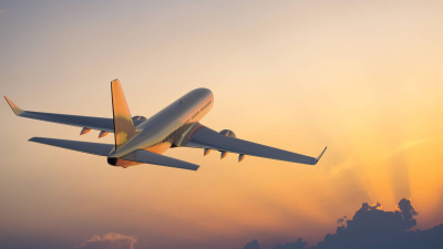 Más de 2.5 millones de personas viajaron en avión por el país en octubre