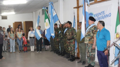 Excombatientes y movilizados chaqueños conmemoraron el primer izamiento del Pabellón Nacional en Malvinas
