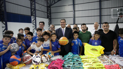 Inauguraron microestadio y obras integrales en el club Villa Alvear