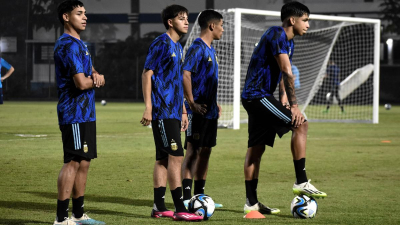Argentina busca un triunfo ante Japón para mantenerse con chances de pasar de ronda