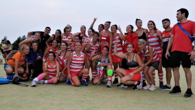 El hockey de Regatas B sacó boleto a la elite